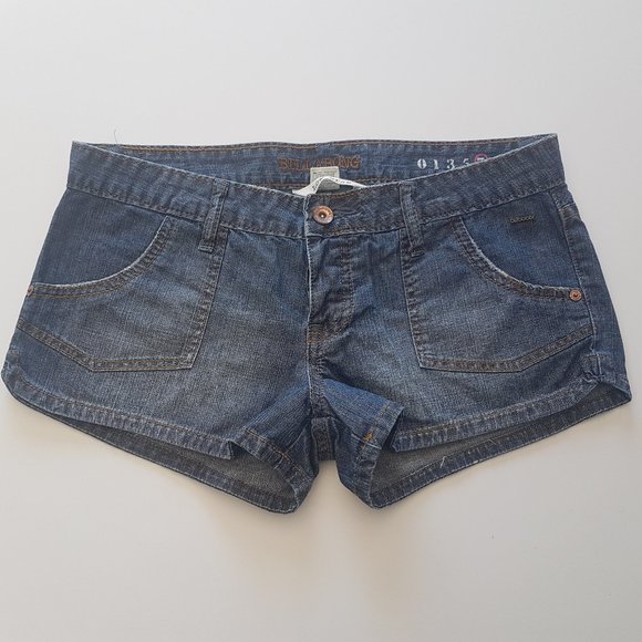 ⭐Billabong Low Rise Jean Shorts Size 7 - Picture 1 of 8